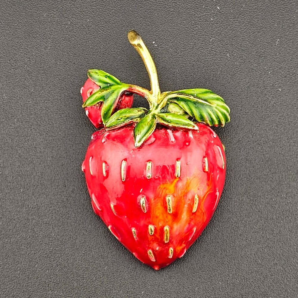 Sweet Vintage 2" Red Enamel 🍓Strawberry Brooch Pin Gold Plated